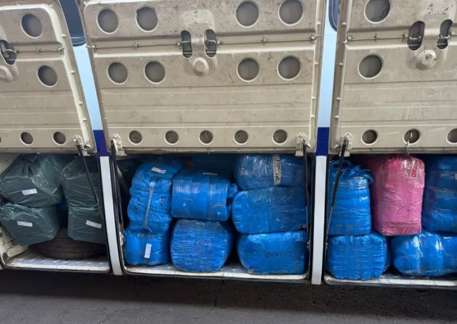 Receita Federal e PF encontram carga de R$ 1 milhão em ônibus de turismo
