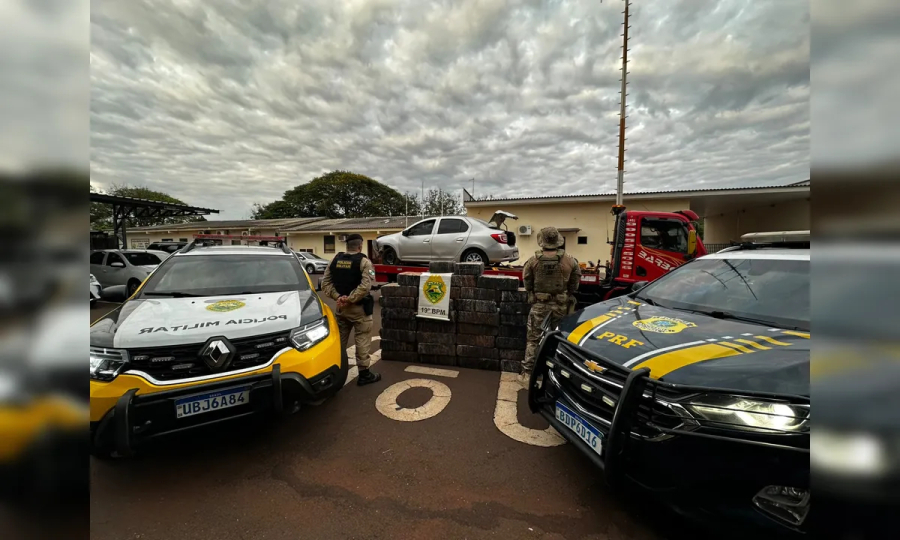 Perseguição termina com 690 kg de maconha apreendidos.
