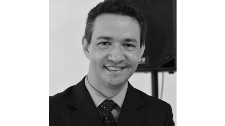 Morre Tatto Luiz, locutor que marcou o Paraná com sua voz.