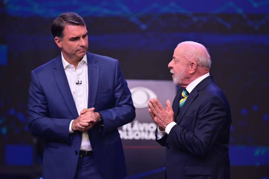 Flávio Bolsonaro tem 52% e Lula 48% dos votos válidos.