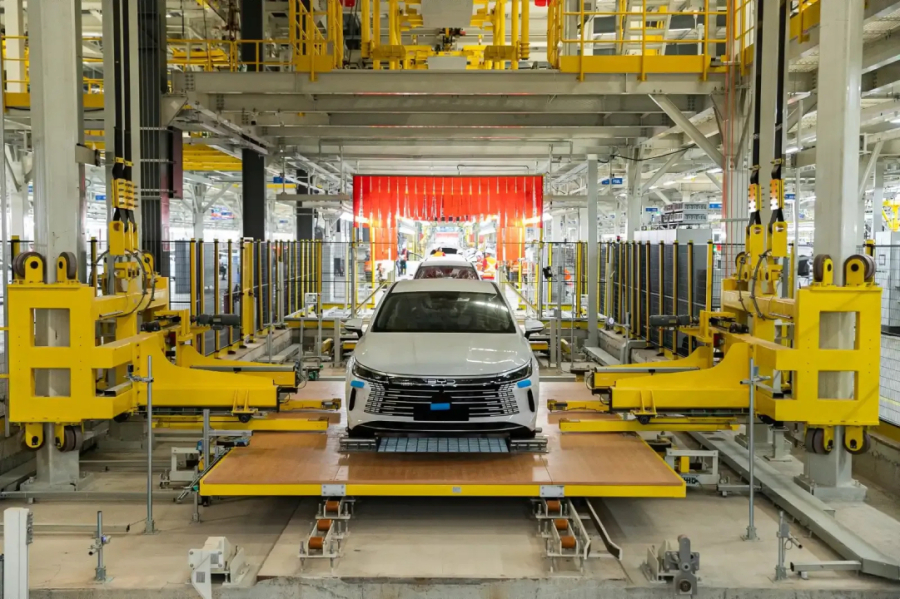 BYD se prepara para dobrar capacidade no Brasil.