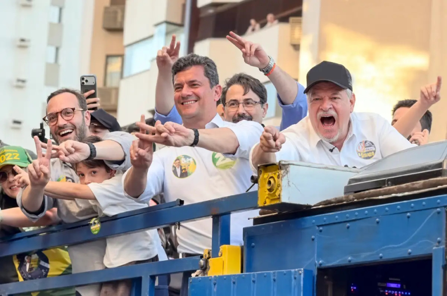 Moro defende universidades como centros de inovação.