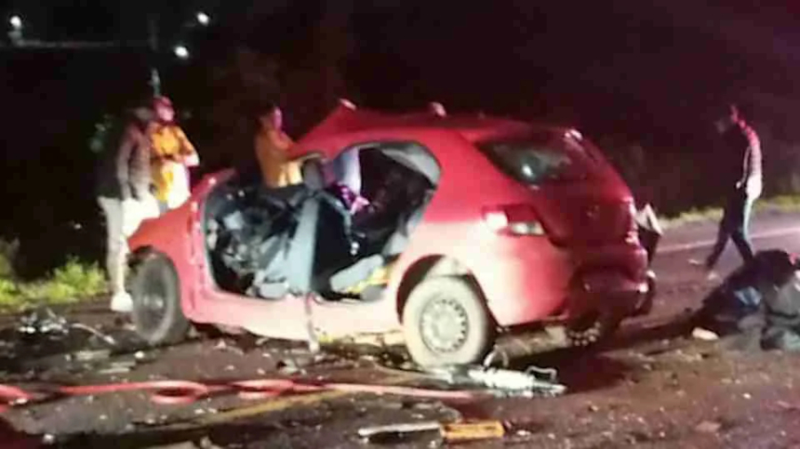 Pai, mãe e três filhos morrem em acidente na BR-373.