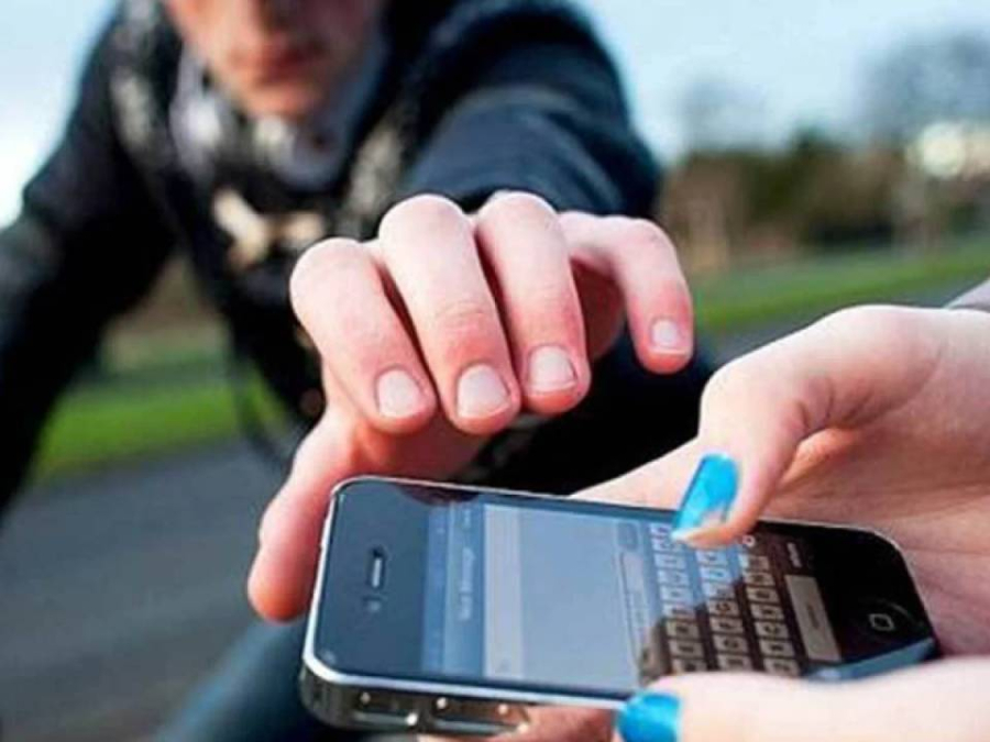 Furtos de celulares aumentam no Brasil.