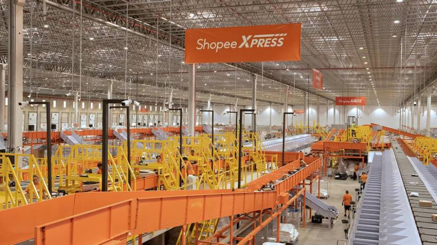 Shopee inaugura 4 centros de distribuição.