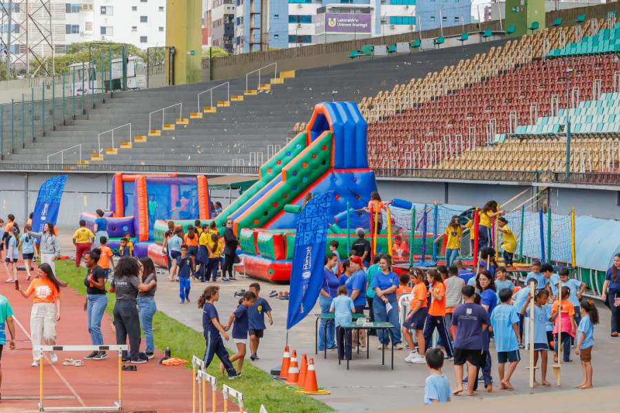 Festival da Criança reuniu cinco instituições de Maringá.