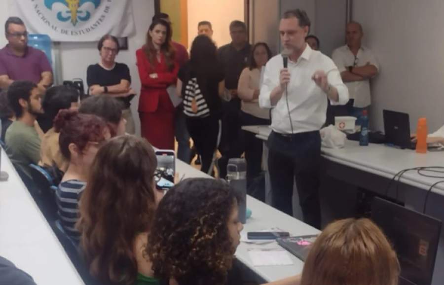 Fim da ocupação na UEM após acordo com Reitor