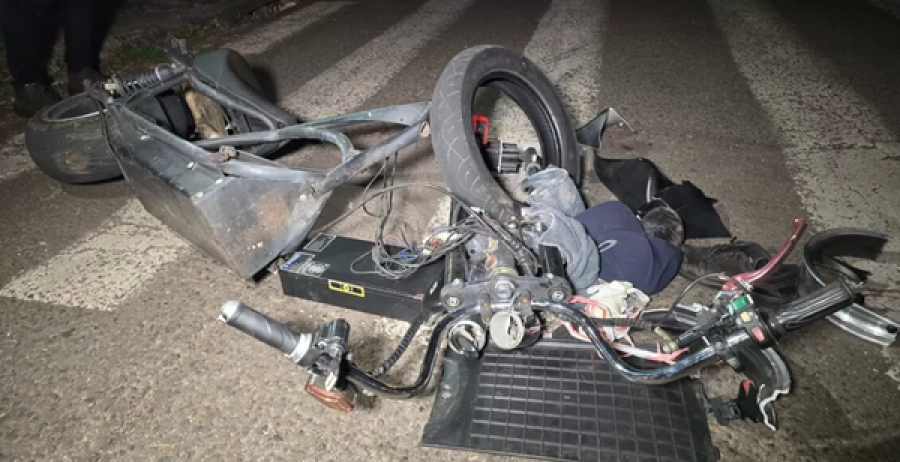 Grave acidente entre ônibus e moto elétrica deixa dois  feridos em Maringá