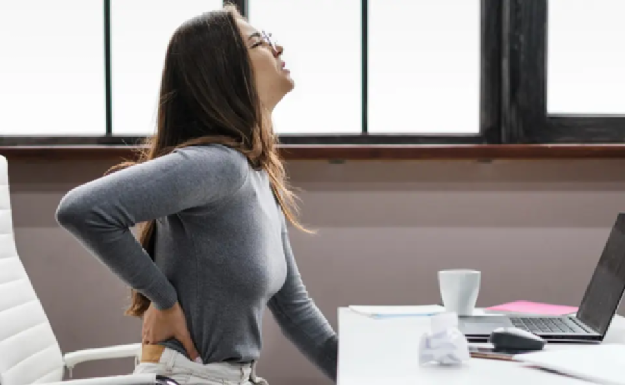Dor nas costas já é a principal causa de afastamento do trabalho 