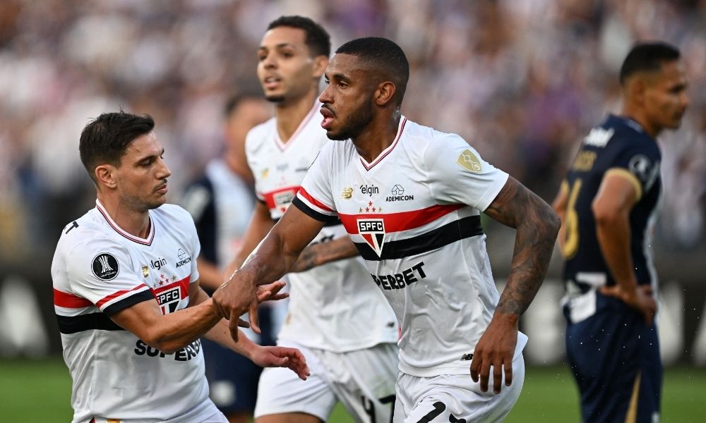 Com dois de André Silva, São Paulo vence Alianza Lima e fica perto de vaga na Libertadores