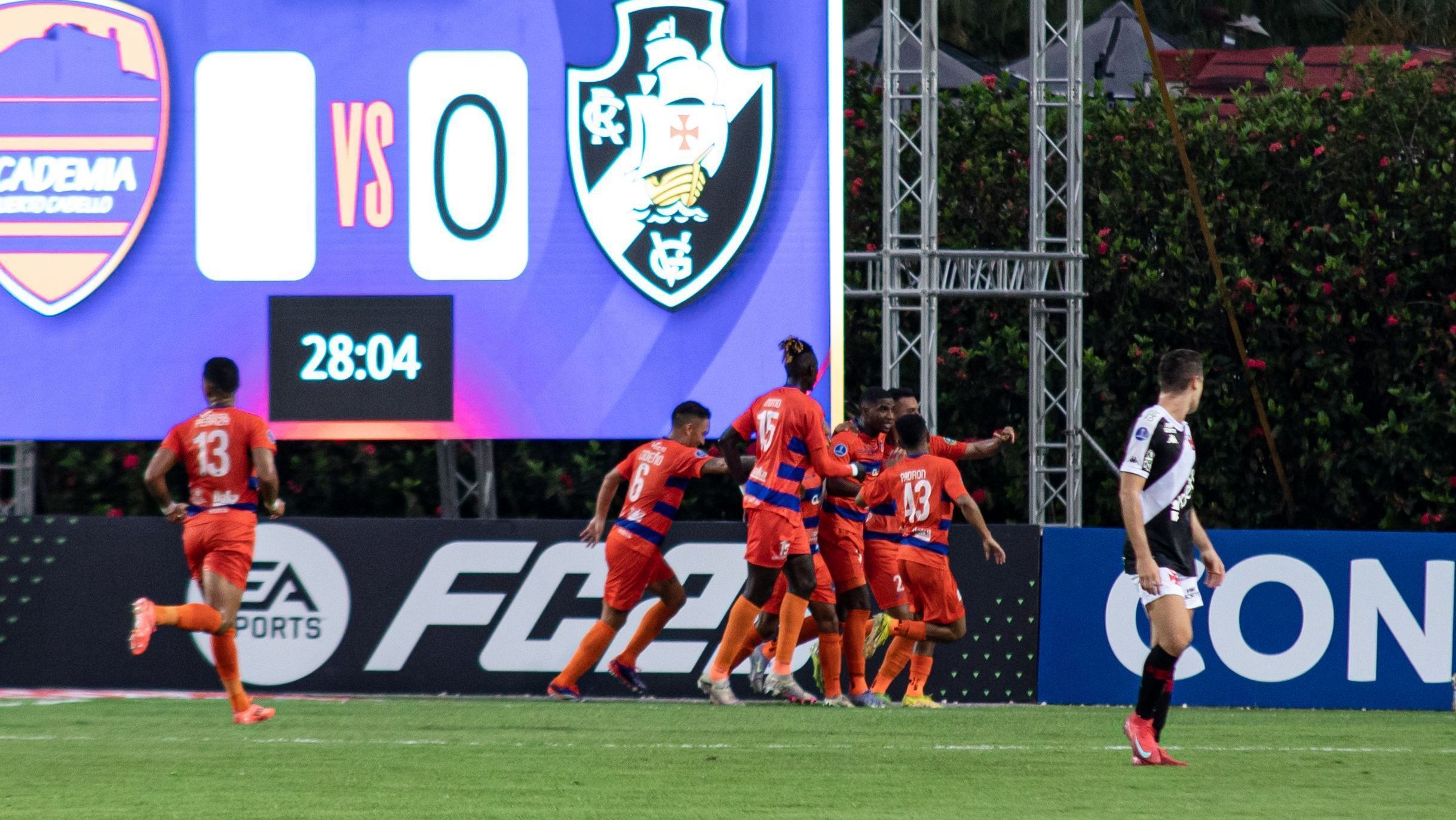 Vasco é goleado pelo Puerto Cabello e se complica na Sul-Americana