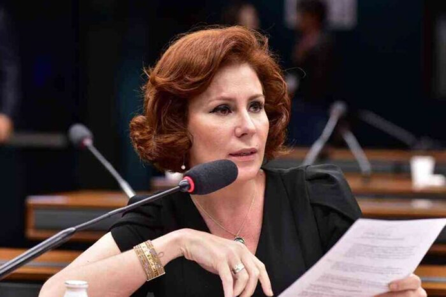  STF condena Carla Zambelli a 10 anos de prisão e perda de mandato