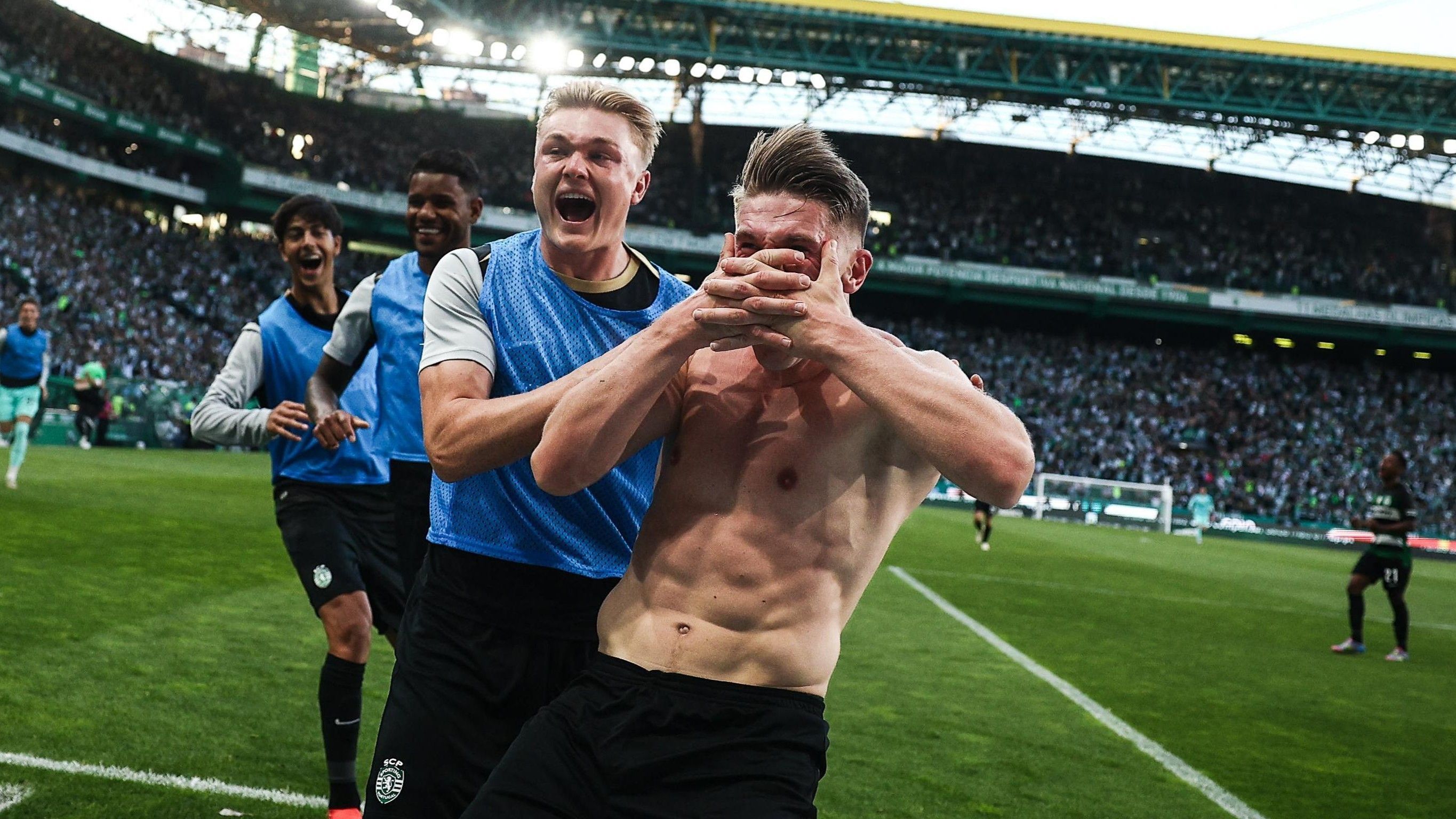 Sporting vence em casa e fatura o bicampeonato em Portugal
