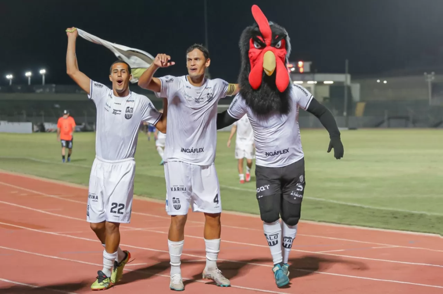 Galo Maringá nas quartas de final da divisão de Acesso