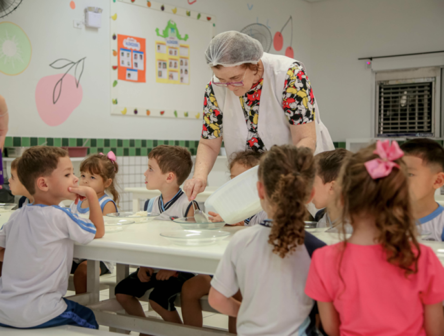  Prefeitura normaliza estoques das Escolas e CMEIs