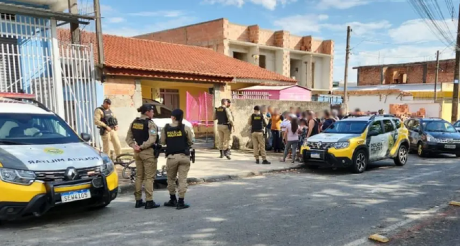 Donos de creche presos por homicídio após morte de bebê.