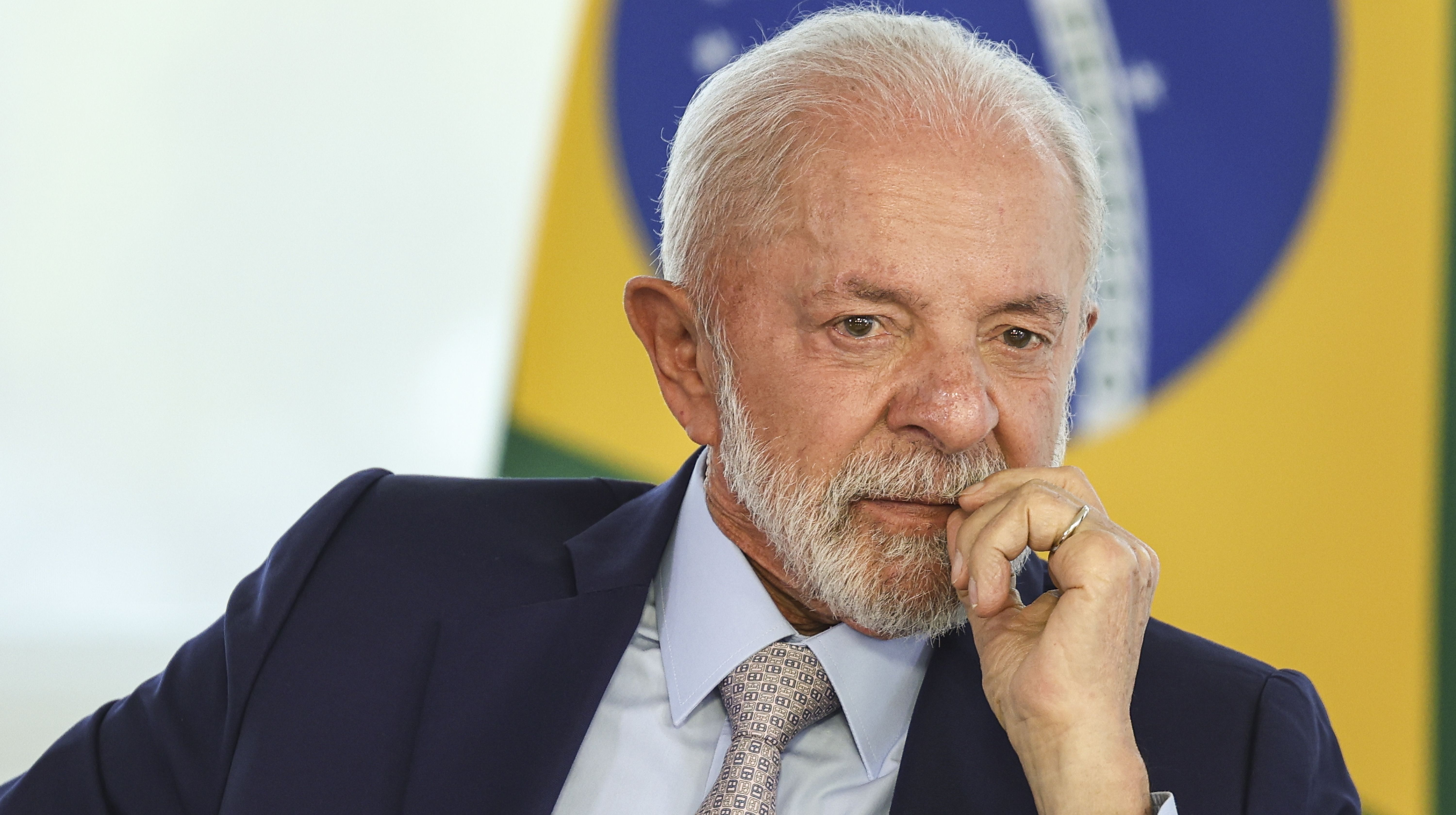 Lula apresenta ao Congresso medida para isentar conta de luz de mais pobres