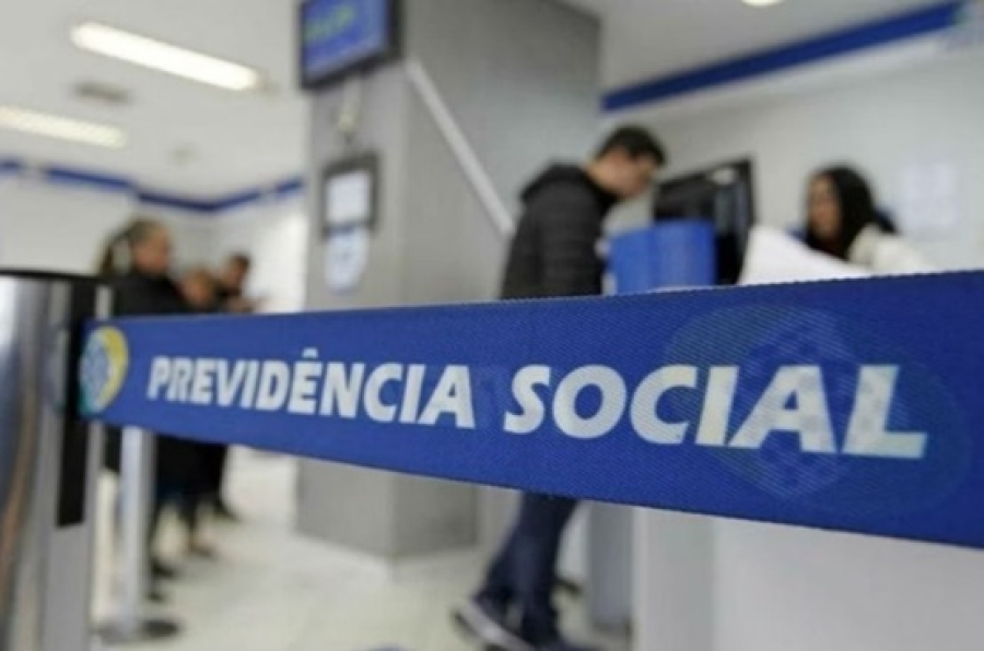 Ministro pede auditoria em consignados.