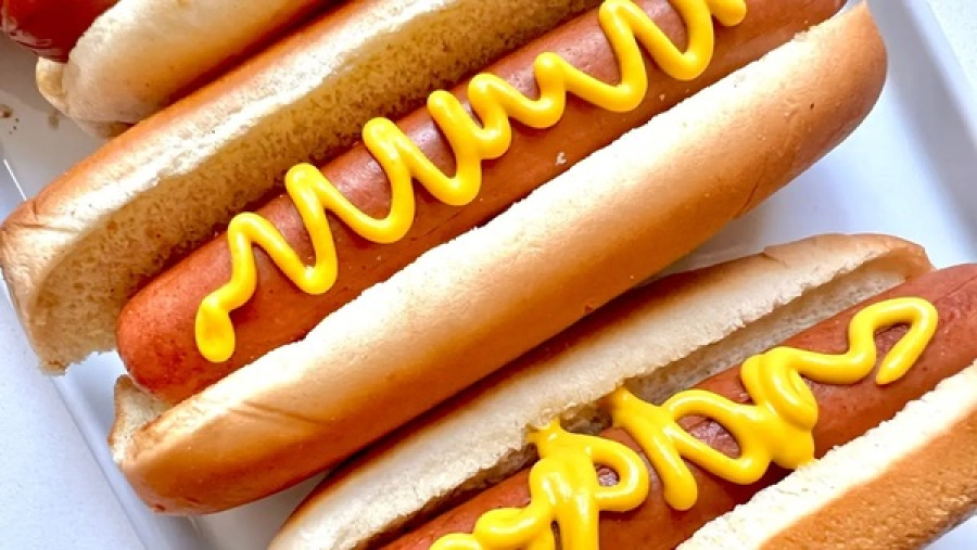 Comer um cachorro-quente por dia, eleva risco de doenças