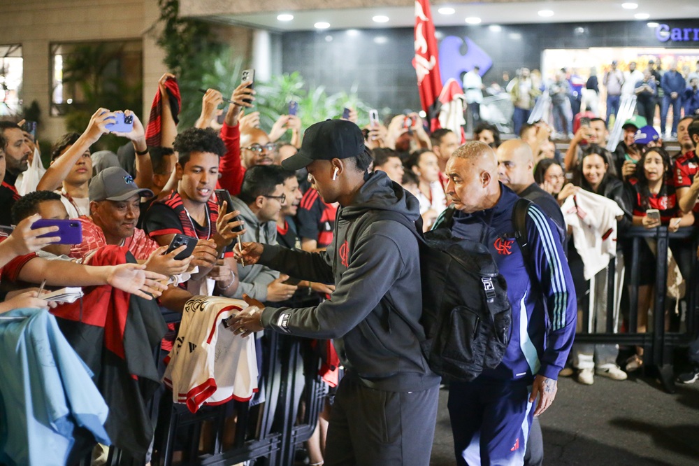 Escalação do Flamengo: sem Pedro, Filipe Luís define time para enfrentar o Santos