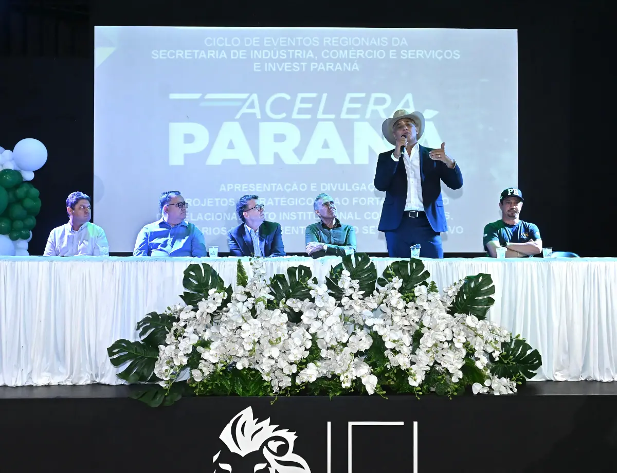 “Acelera Paraná” reúne prefeitos e empresários