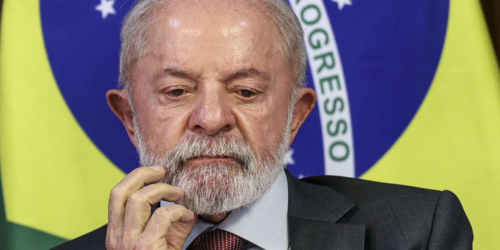 Lula critica atuação de Eduardo Bolsonaro