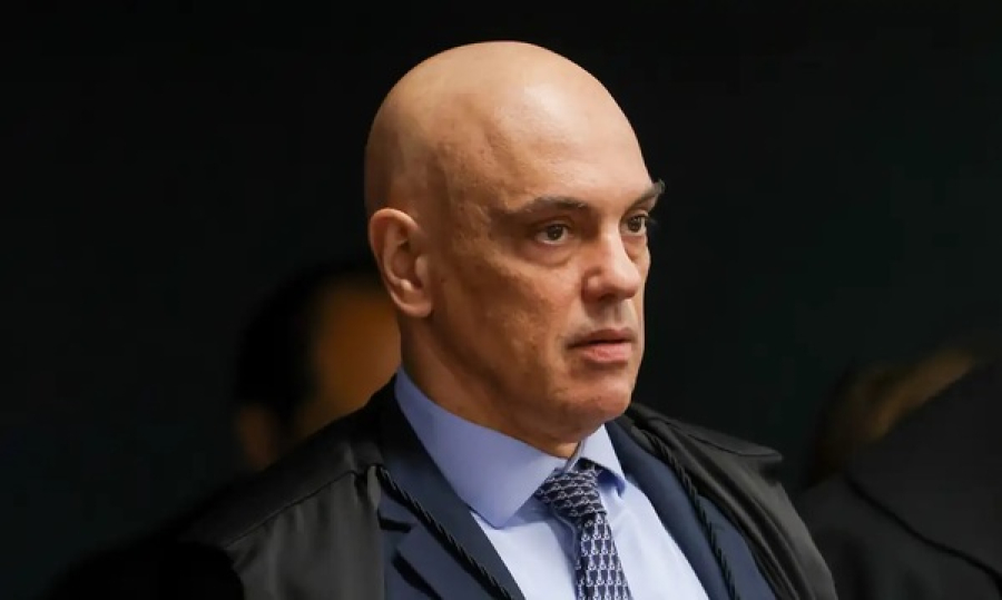 Moraes determina que polícia vigie Bolsonaro em tempo integral