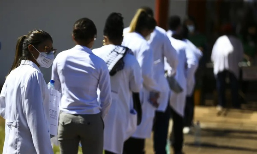 Curso de medicina com baixo desempenho pode ser extinto.