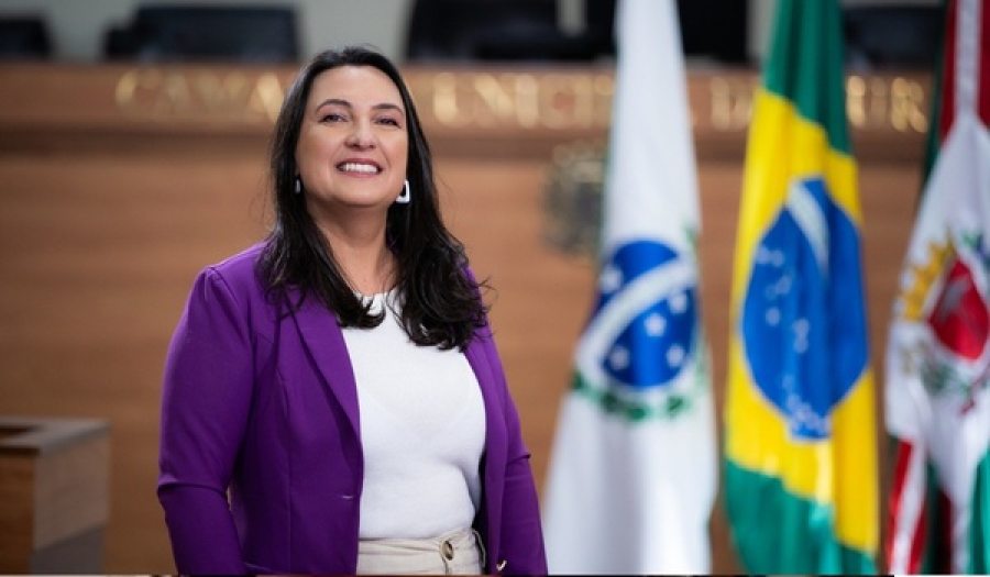 Câmara aceita denúncia contra vereadora