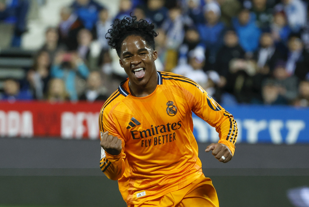 Rodrygo e Endrick são inscritos na Champions 