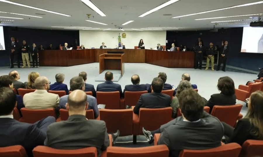 STF terá sessão extra para julgamento.